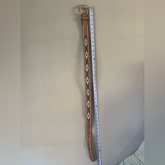 Ariat Men's Genuine Brown Leather Embroidered Aztec Western Buck Lace Belt 32 - Picture 4 of 7